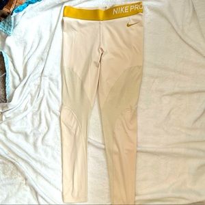 Nike Women's Pro Warm 7/8 Training Tights (Light Cream, Large)